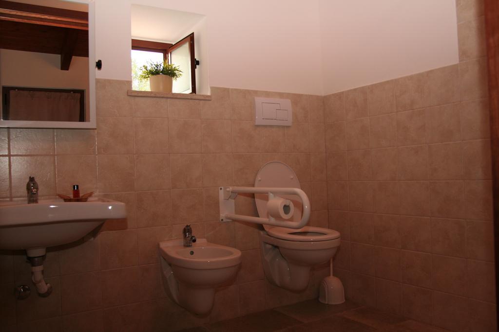 La Dimora Gigante Bed and Breakfast Castellana Grotte Rum bild