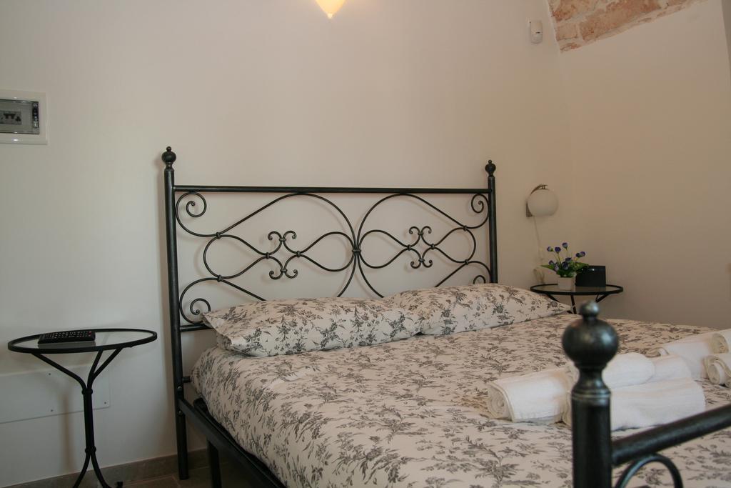 La Dimora Gigante Bed and Breakfast Castellana Grotte Rum bild