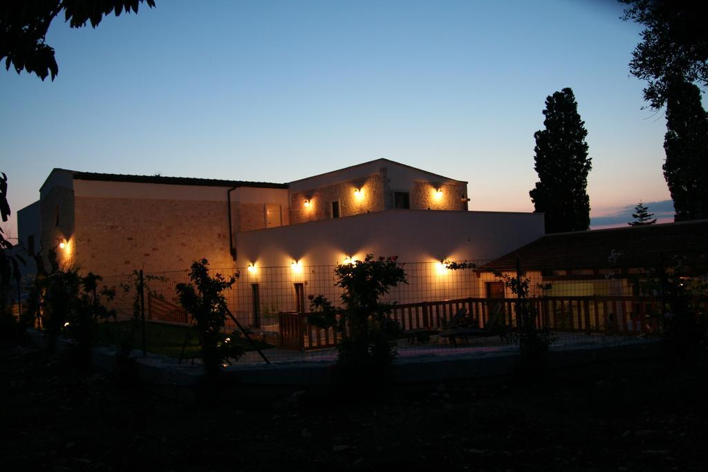 La Dimora Gigante Bed and Breakfast Castellana Grotte Exteriör bild